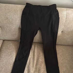 Lululemon leggings size 6